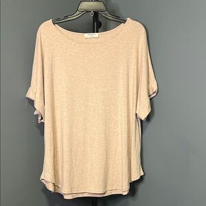 Zenana Outfitters Soft Beige Short Sleeve Tee